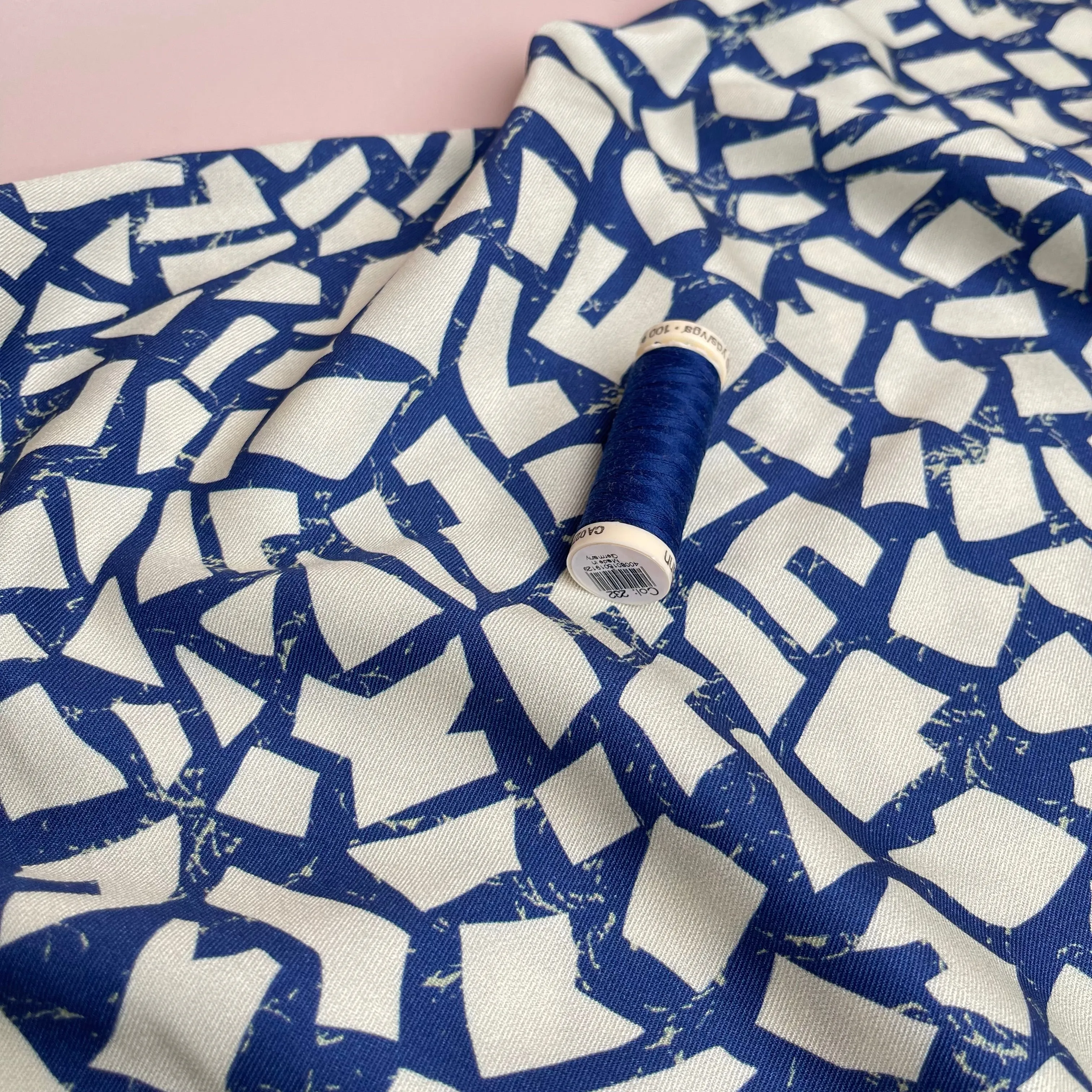 Light & Lush - Small Pieces Viscose Twill Fabric