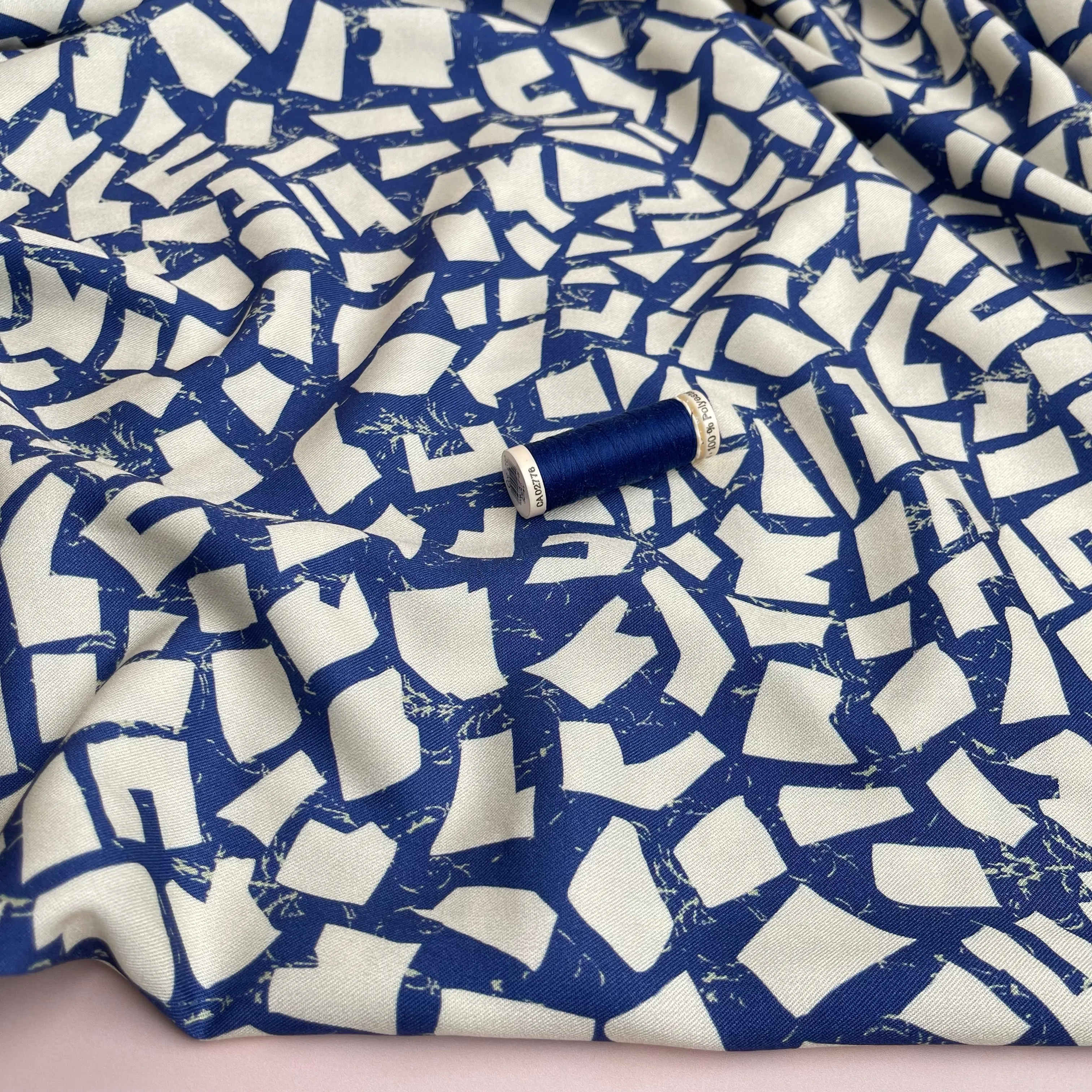 Light & Lush - Small Pieces Viscose Twill Fabric