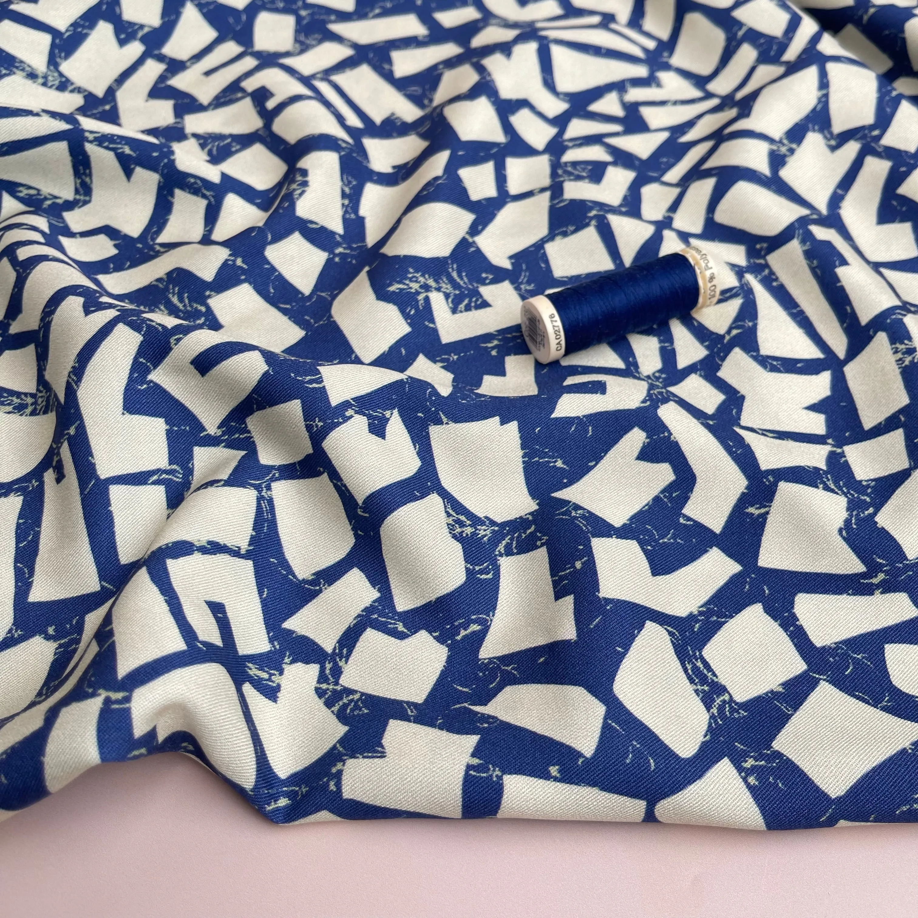 Light & Lush - Small Pieces Viscose Twill Fabric