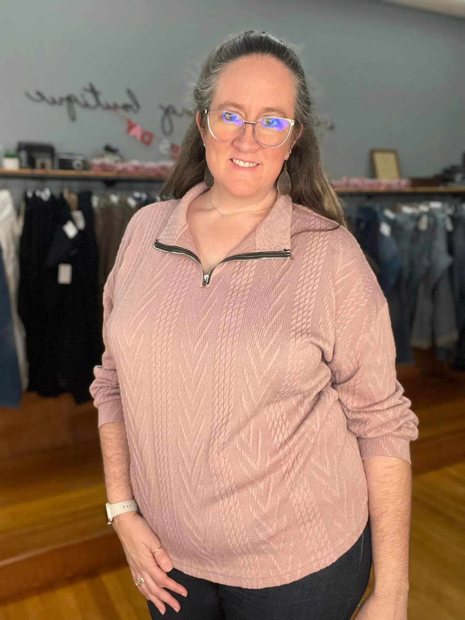 MAUVE TEXTURED PULLOVER QUARTER ZIP- PLUS ONLY