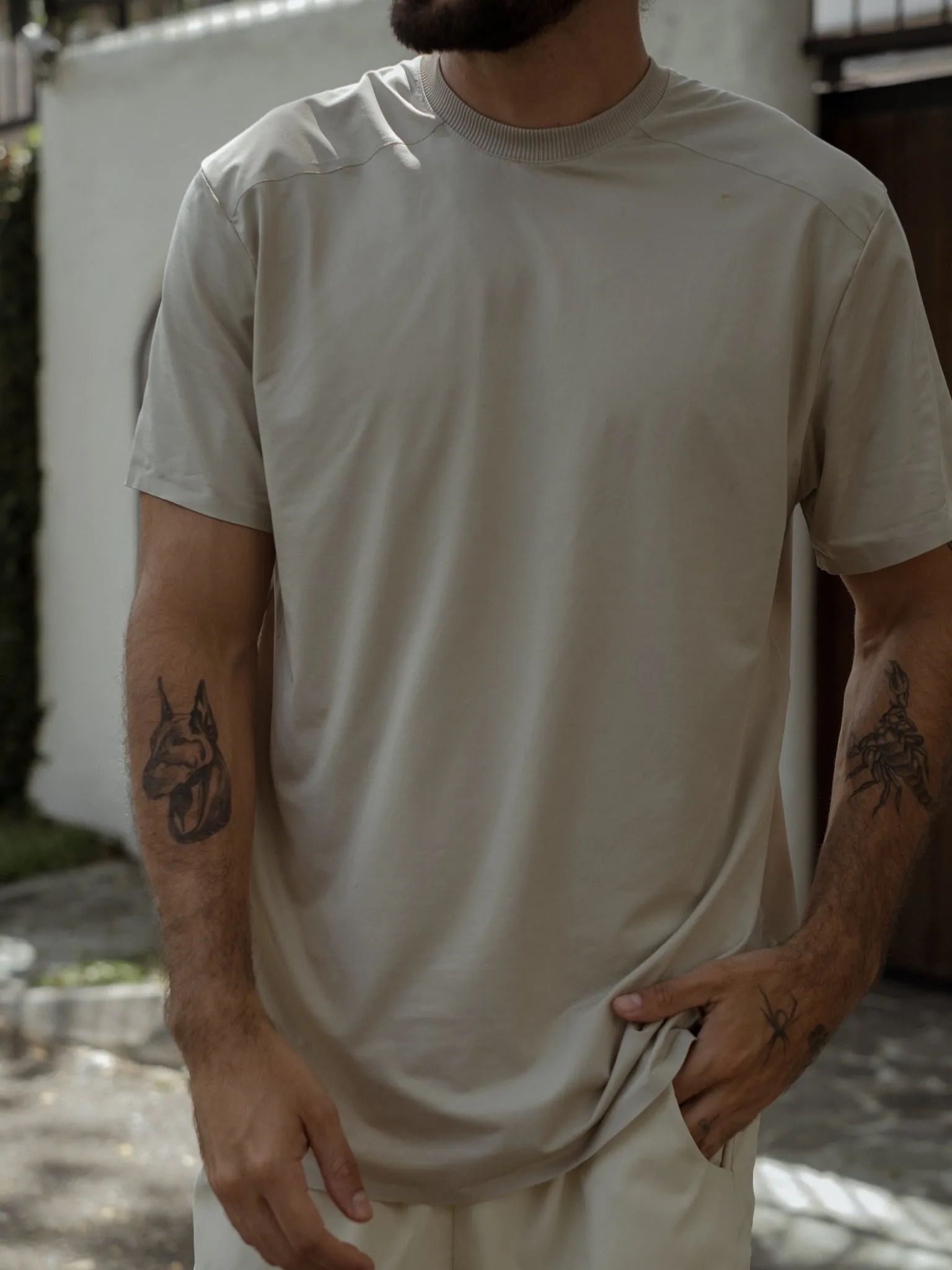 MEN STRUCTURED WORKOUT T-SHIRT - STONE