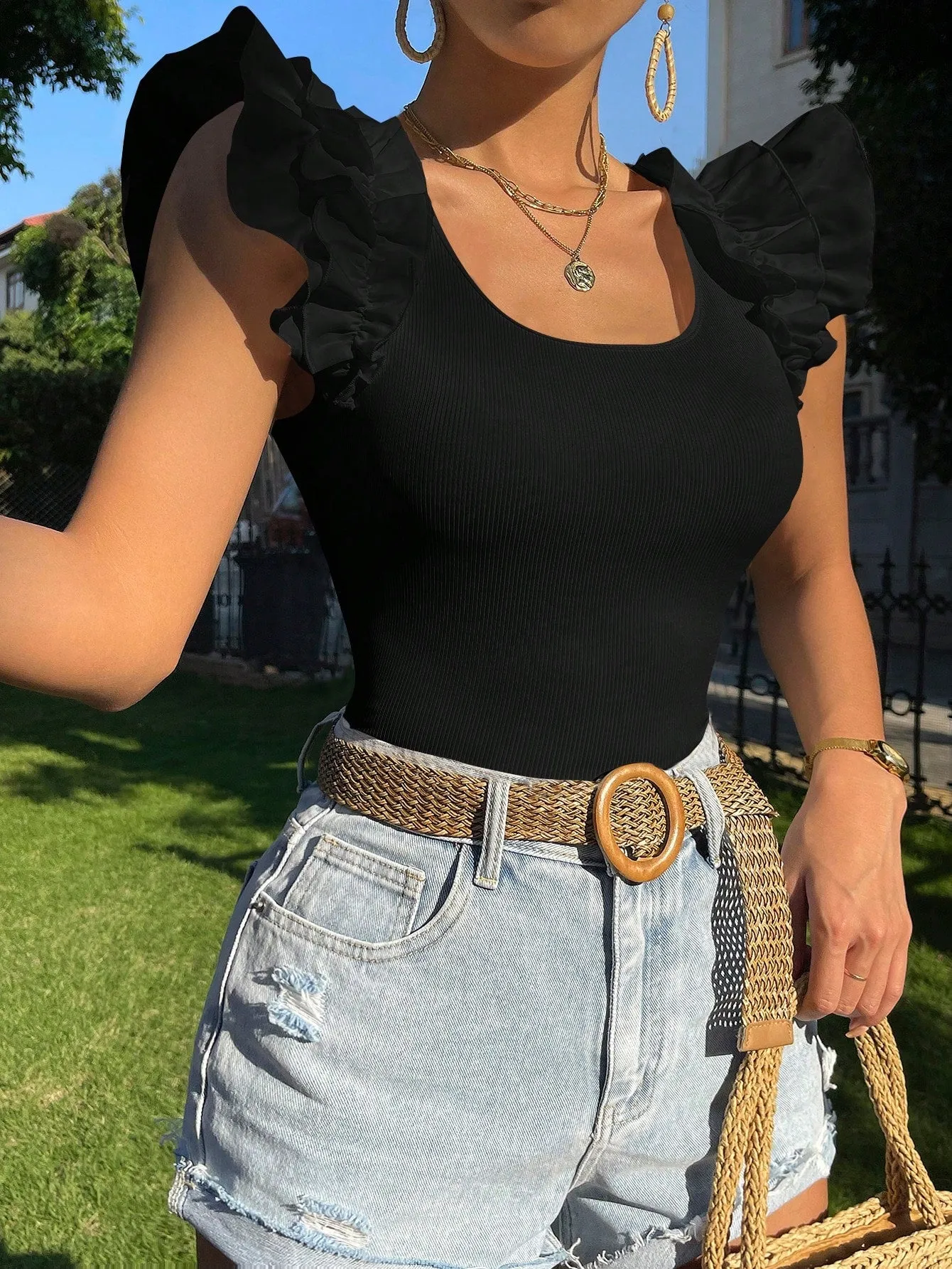 SHEIN Priv̩ Ruffle Trim Scoop Neck Tee