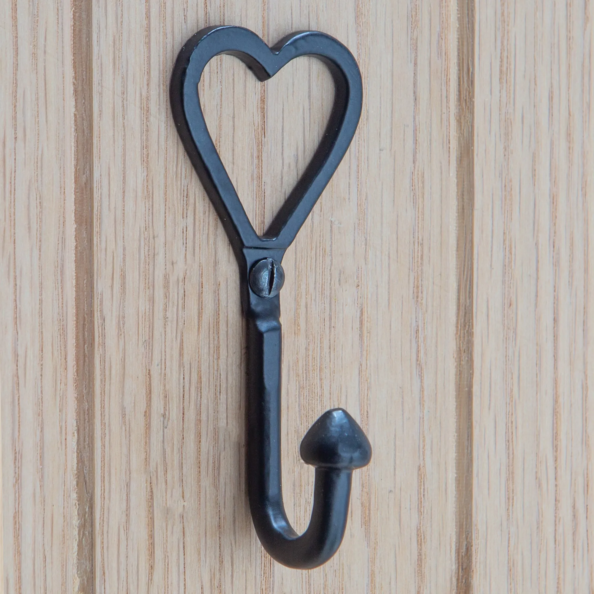 Single Heart Hook - W40mm x H100mm - Black